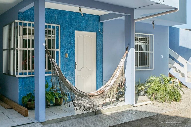 Casa 150m da praia em pátio familiar