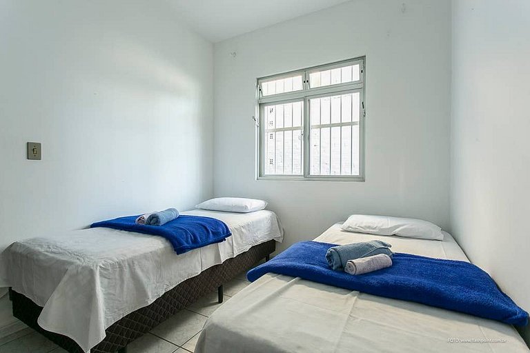 Casa 150m da praia em pátio familiar