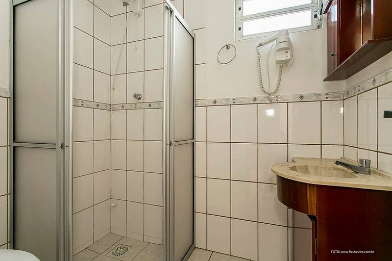 Casa 150m da praia em pátio familiar