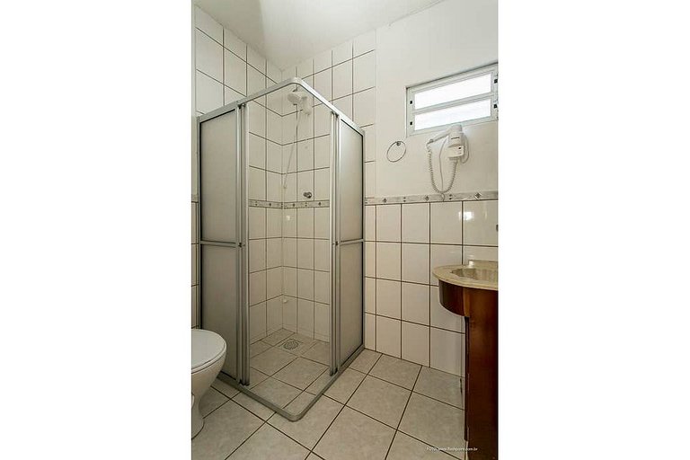 Casa 150m da praia em pátio familiar