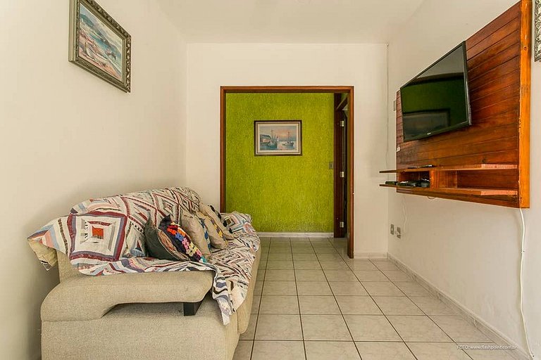 Casa 150m da praia em pátio familiar