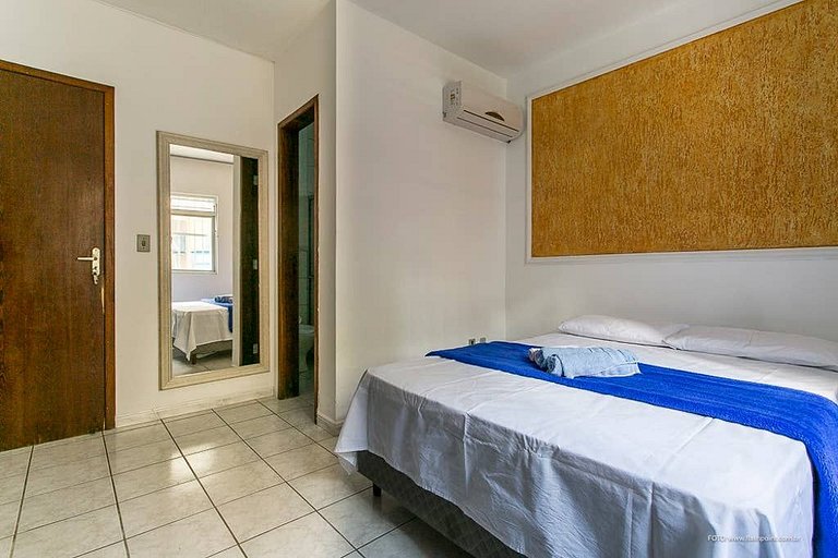 Casa 150m da praia em pátio familiar