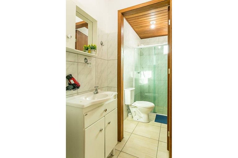 2 sacadas, muito completo, perto de tudo