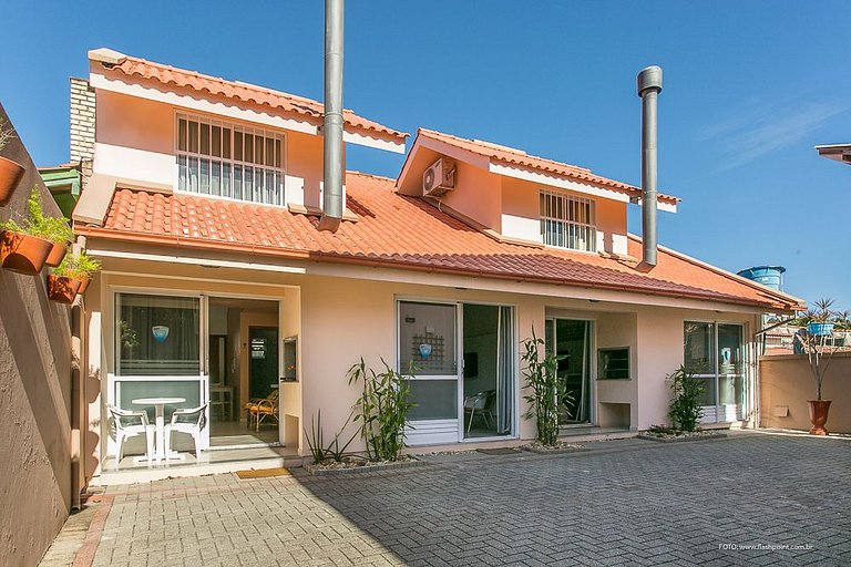 Chalé super confortável 90m da praia
