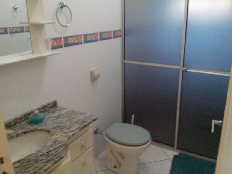 Casa aconchegante e com piscina, pertinho da praia