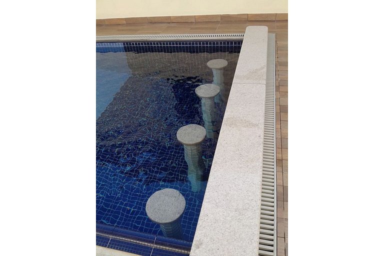 Casa aconchegante e com piscina, pertinho da praia