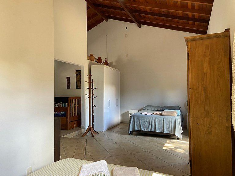 Loft frente ao canal em meio a natureza