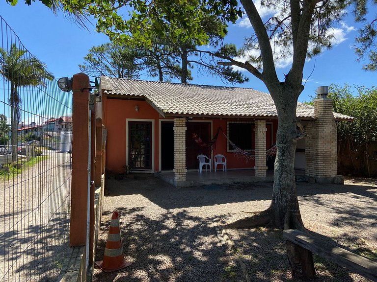 Loft frente ao canal em meio a natureza