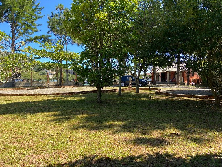 Loft frente ao canal em meio a natureza