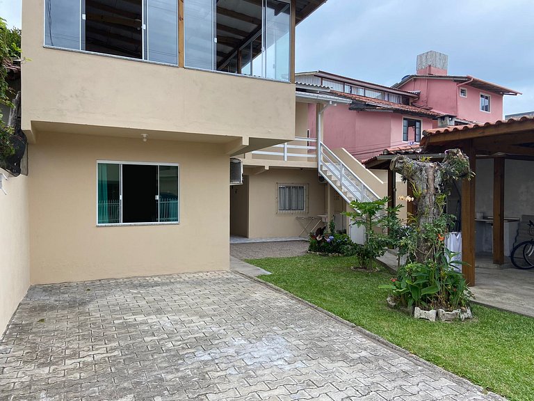 Apartamento Térreo 150 metros da Praia