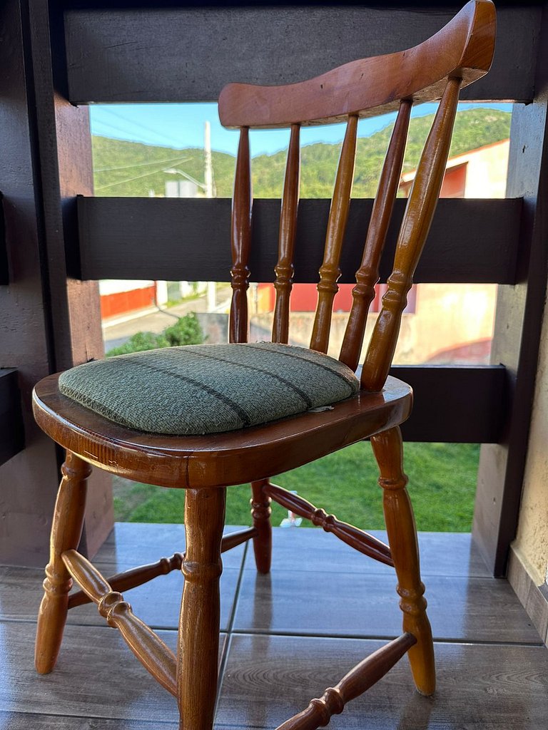 Rede, caiaques, sossego a metros do canal