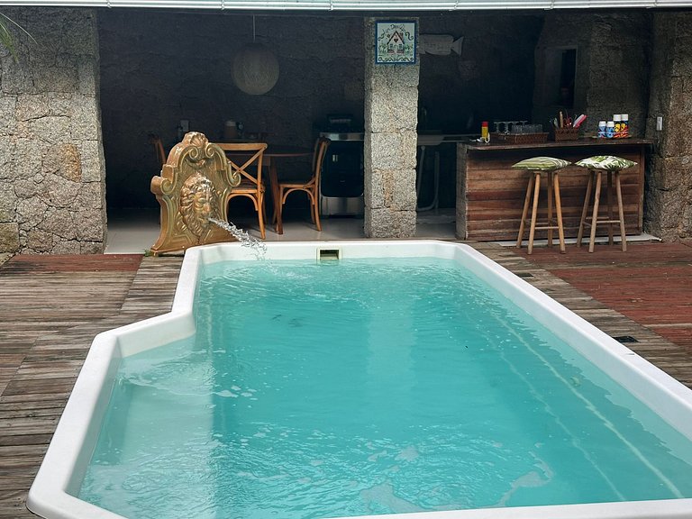 Piscina e vista para a Lagoa, 800m. da praia Mole