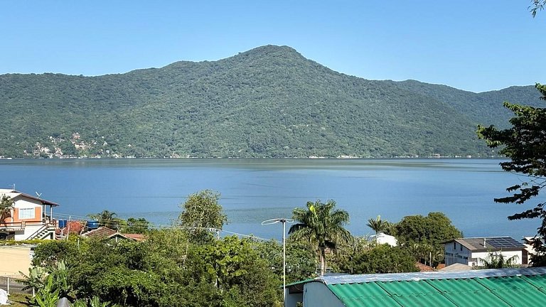 Piscina e vista para a Lagoa, 800m. da praia Mole