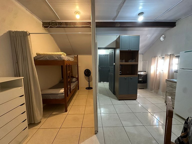 Apart a poucos metros da praia