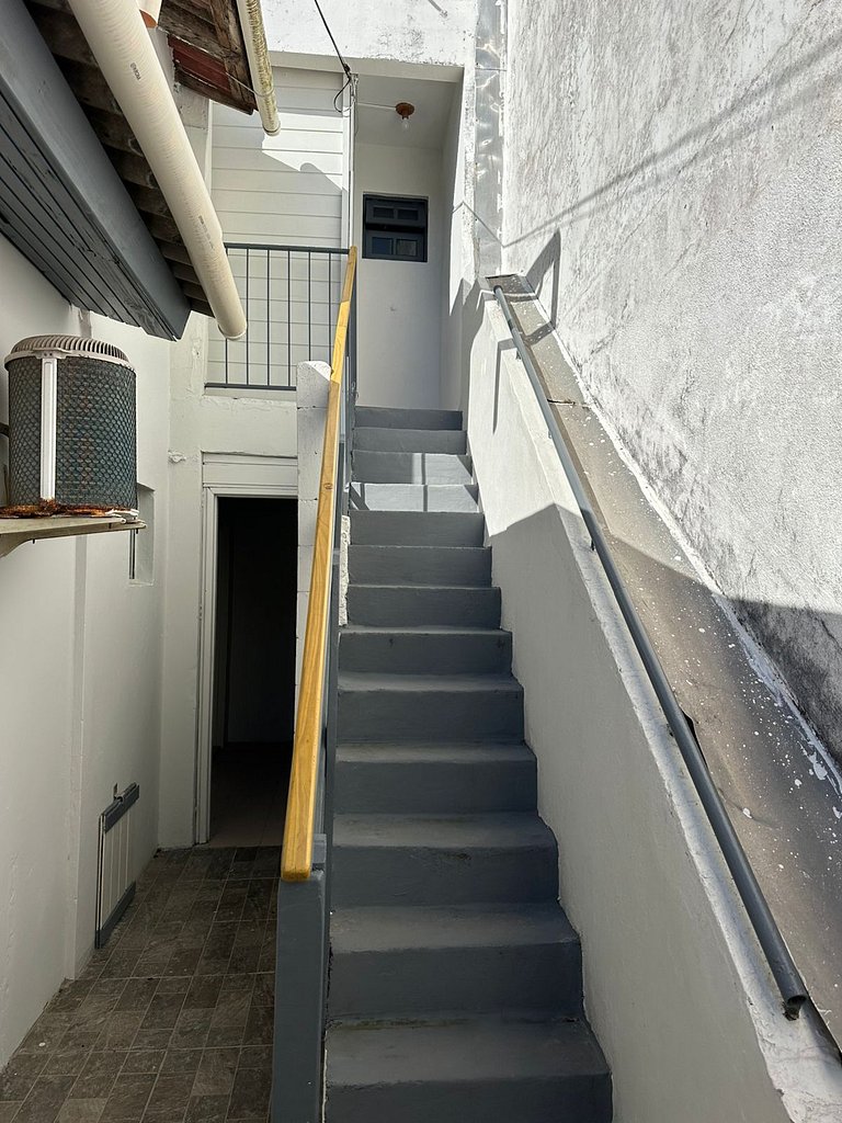 Bem próximo da praia, com desconto!