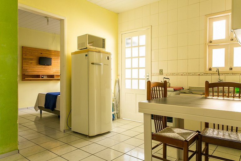 Apart 200m da praia, estacionamento, A/C